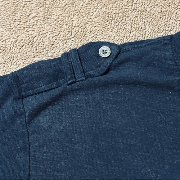 Lions Crest V-Neck Navy Blue with Shoulder Embellishment XL - Picture 4 of 10